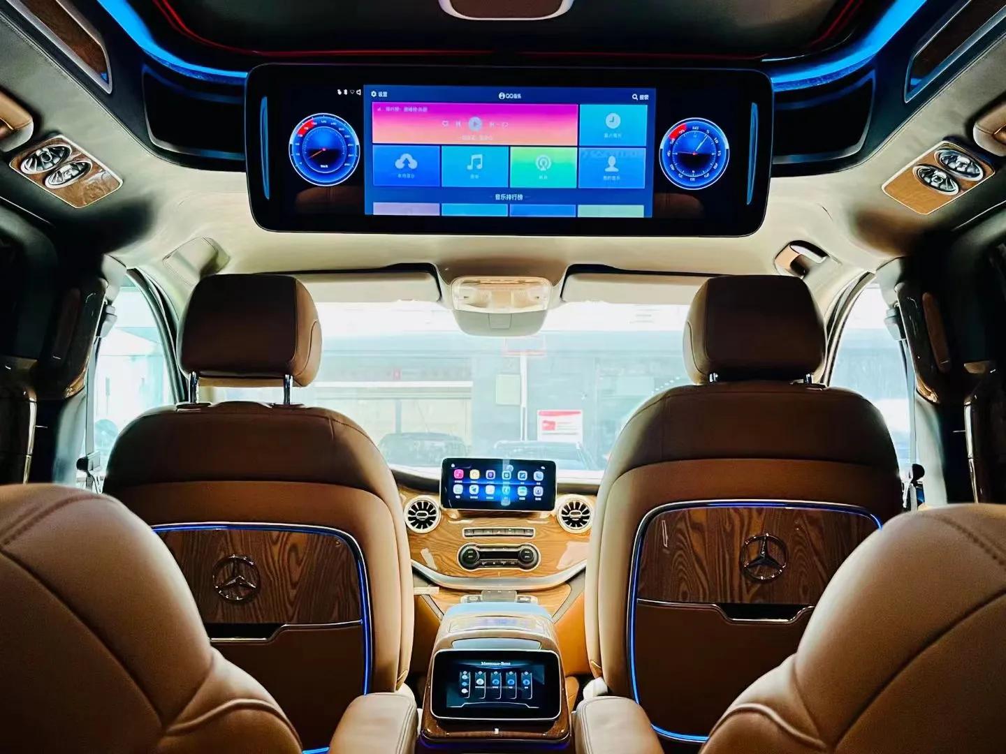 奔驰v260商务车和威霆区别,2015款奔驰威霆高顶商务车