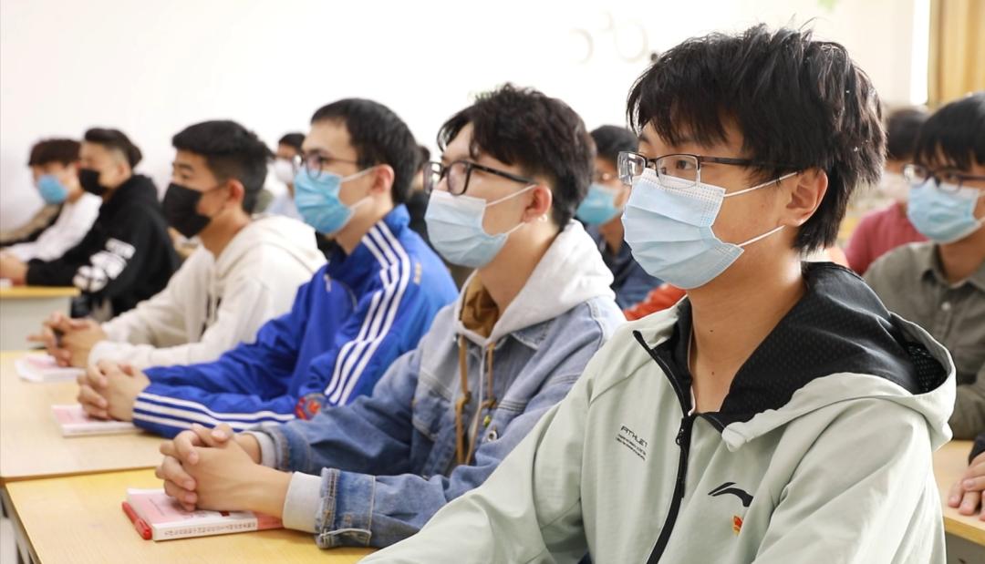 人生这堂课我们要学的东西很多,这堂课让我受益匪浅