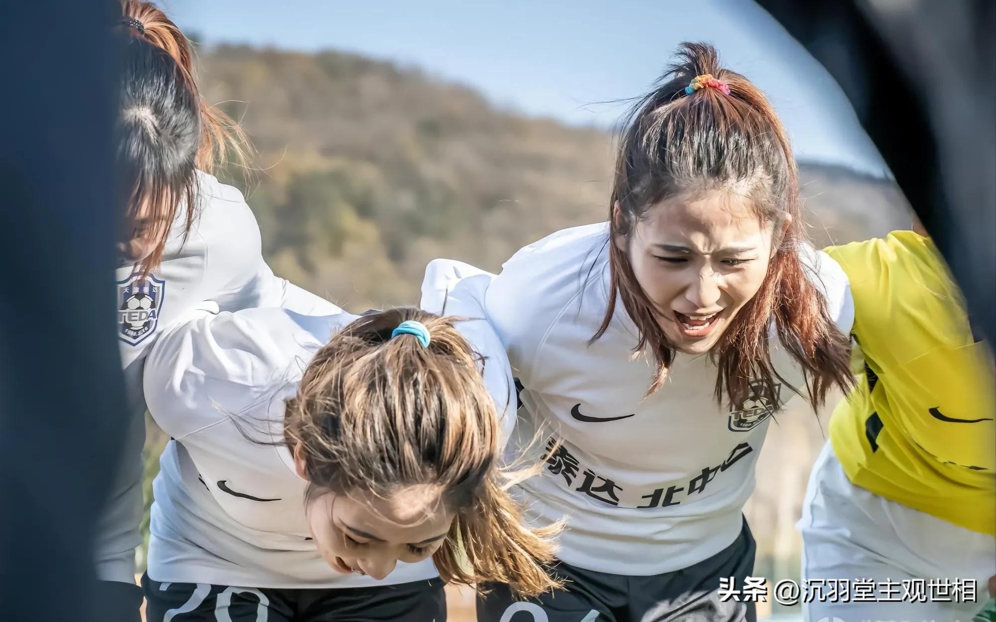 女足姜明佐颜值,姜明佐晒美照笑容甜美有梨涡