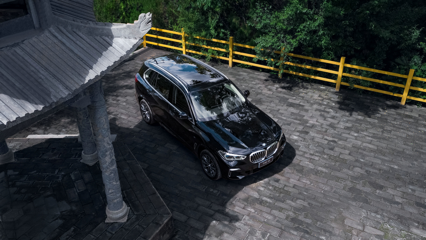 23款宝马x5xdrive30li尊享m运动,宝马x5xdrive30i曜夜版顶配