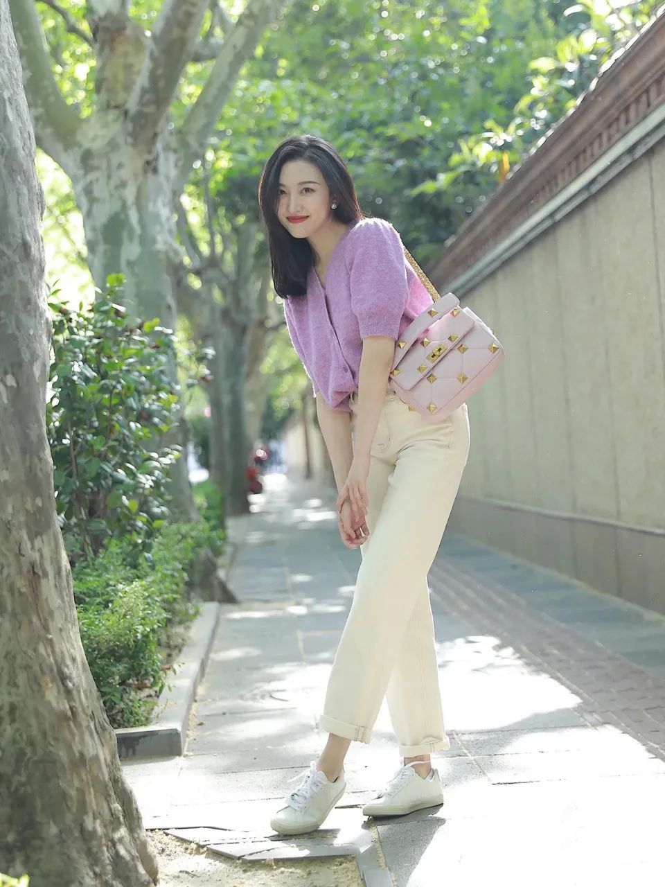 春夏流行：“白裤子”的6种搭配，好看又高级