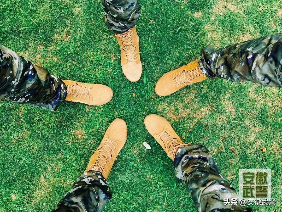 21款武警作训服细节,中国人民武装警察部队21式作训服