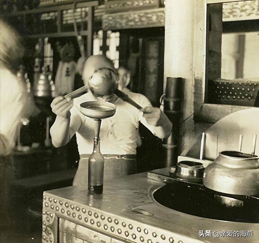 七八十年代供销社里的打酱油、雪花膏、搪瓷缸子，全是当年的味道