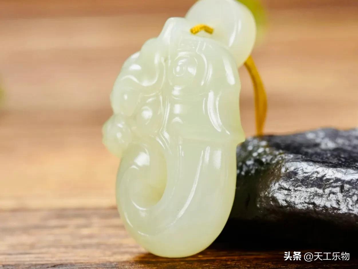 不能吃又不能喝的“破石头”！花钱买和田玉到底为了什么？