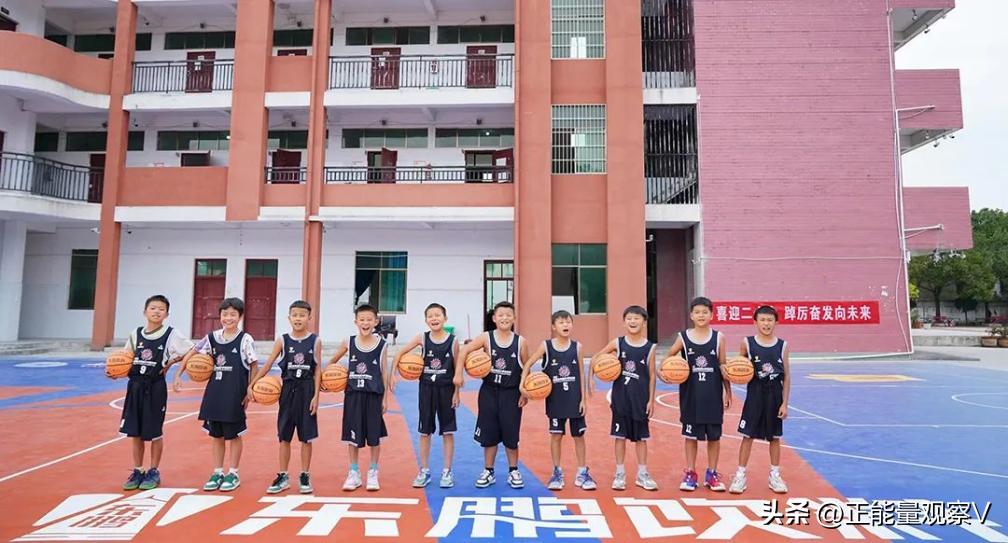 山与海相遇,山与海的相遇