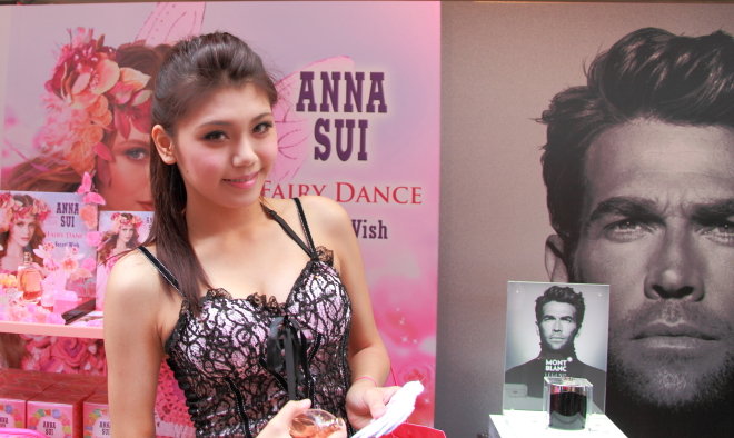 台北红粉女，黑衣人，魔幻客