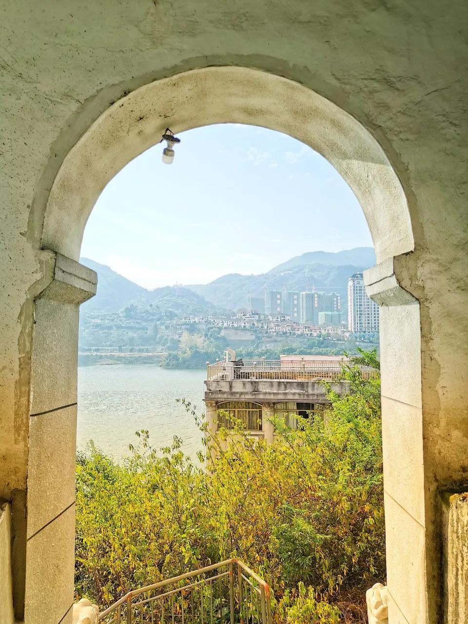 中国唯一用欧元买菜的江南小城,这座城市遍地都是豪车