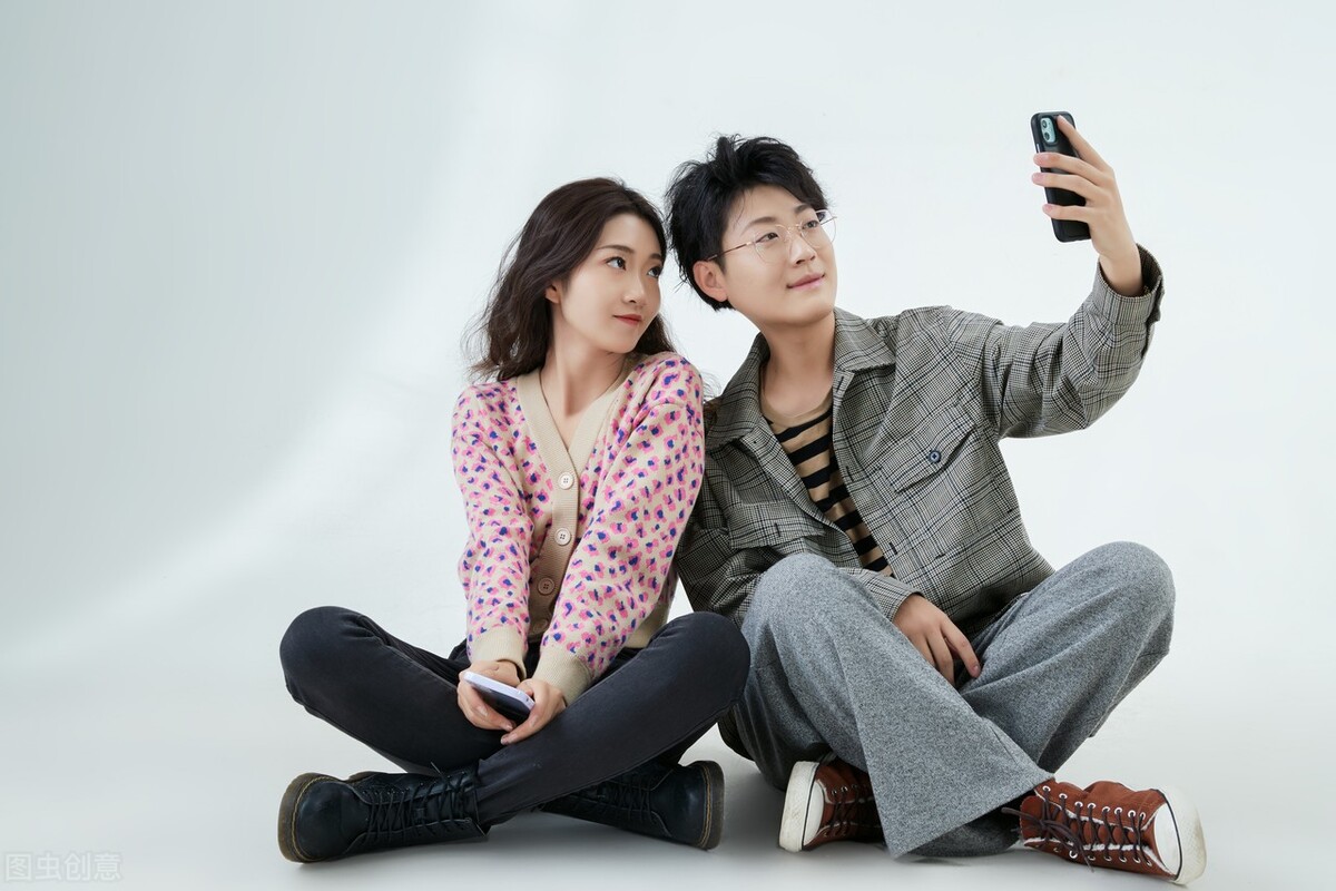 交往一个月男朋友要分手怎么挽留,和男友分手了还是很想他怎么办