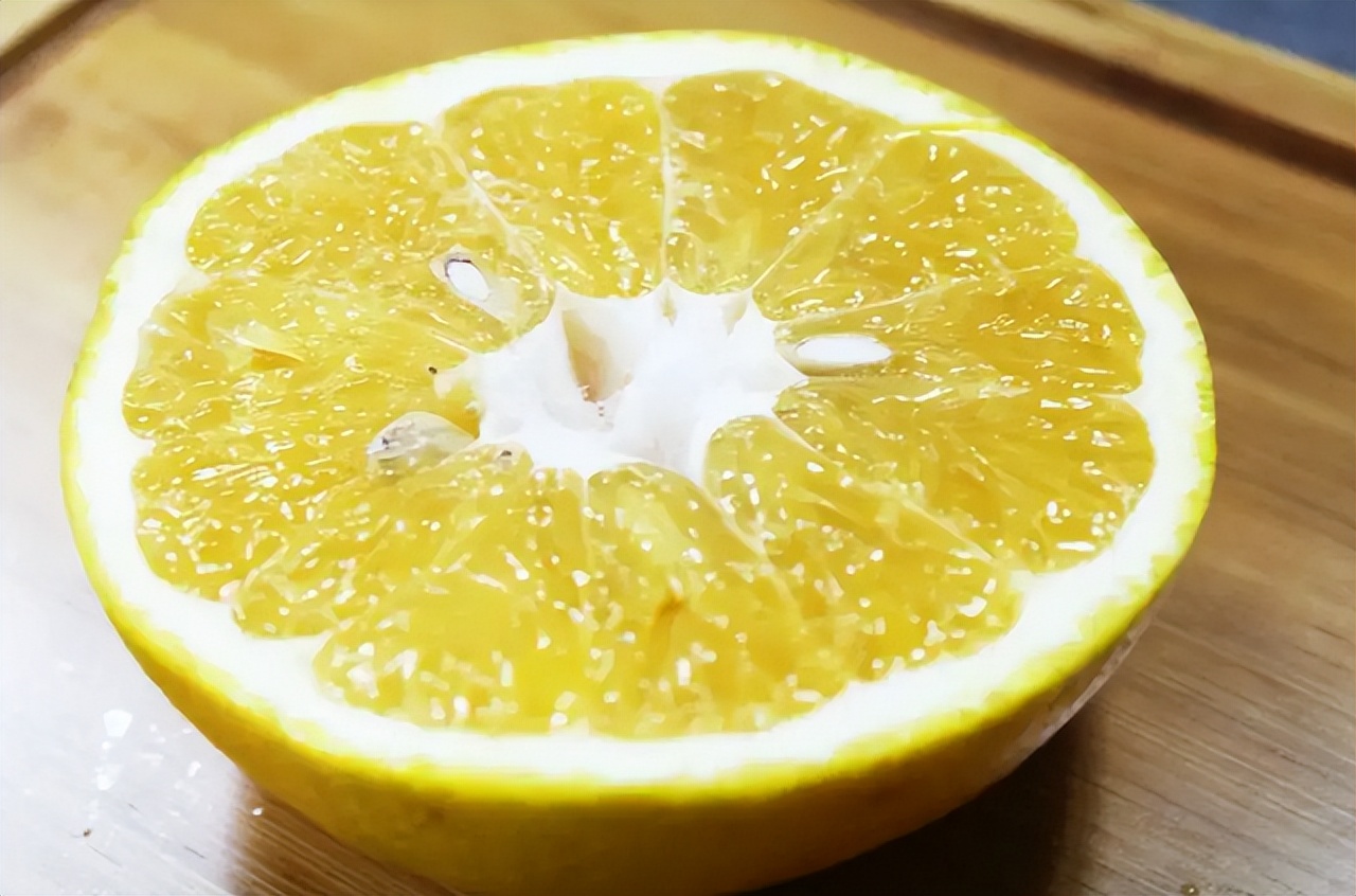 医生肠胃不好尽量少吃四类食物,胃粘膜不好的人适合吃什么水果