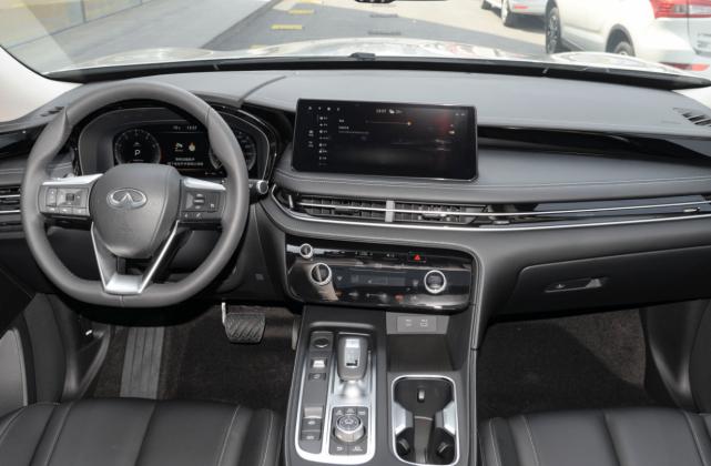 英菲尼迪qx60新款2023越野测试,2022款全新英菲尼迪qx60越野