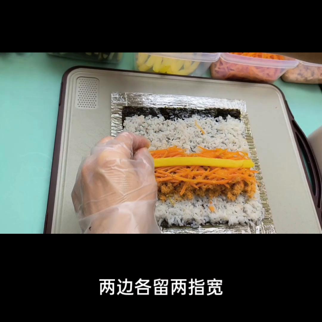 每天摆摊必做的销量王三拼寿司的详细教程来了，视频有点长...