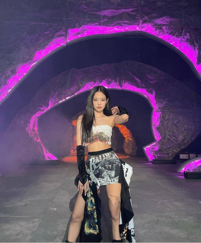 韩国女明星露肩上衣 (韩国女星露肩上衣)