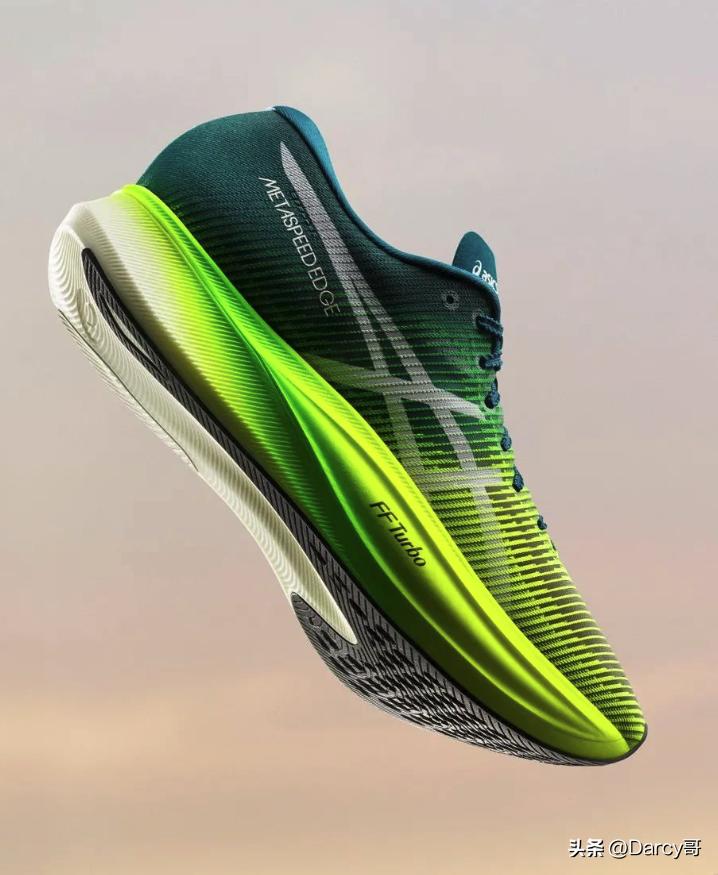 跑鞋要选合脚的,选对跑步鞋跑步不伤膝