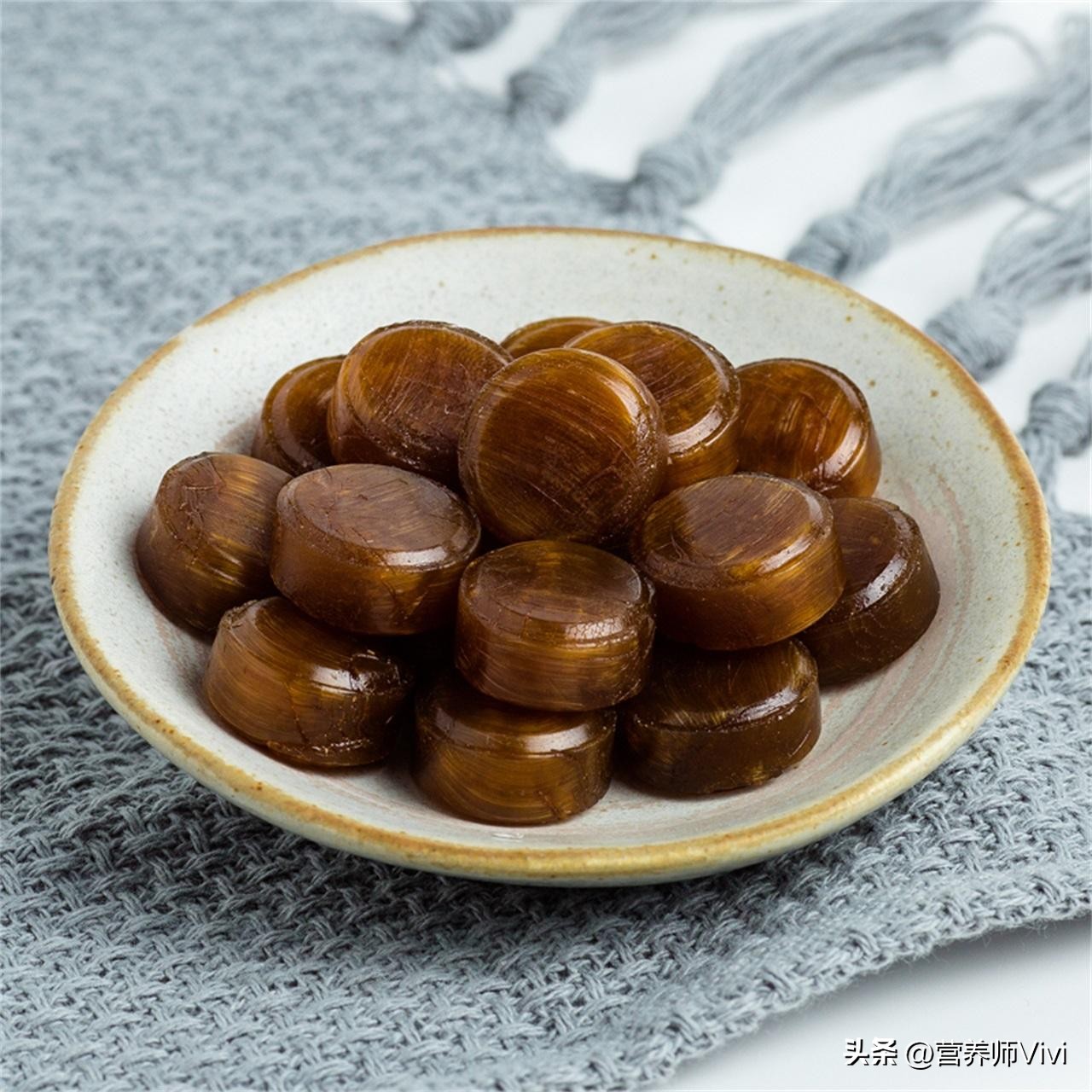 嗓子疼痰多可以吃喉糖吗,慎吃和忌吃