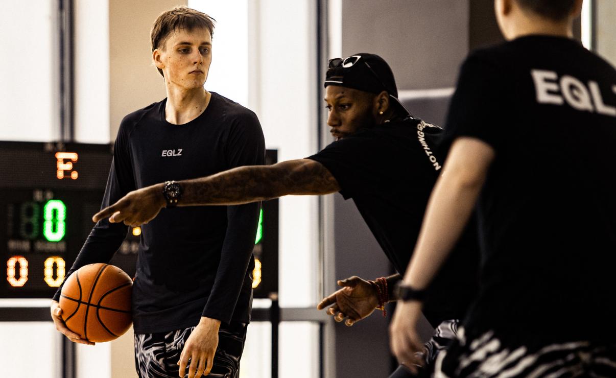 威姆斯宏远退役,威姆斯退役教练