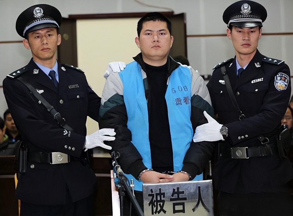 广西民警枪杀孕妇案二审公开宣判,广西南宁醉酒打人事件后续