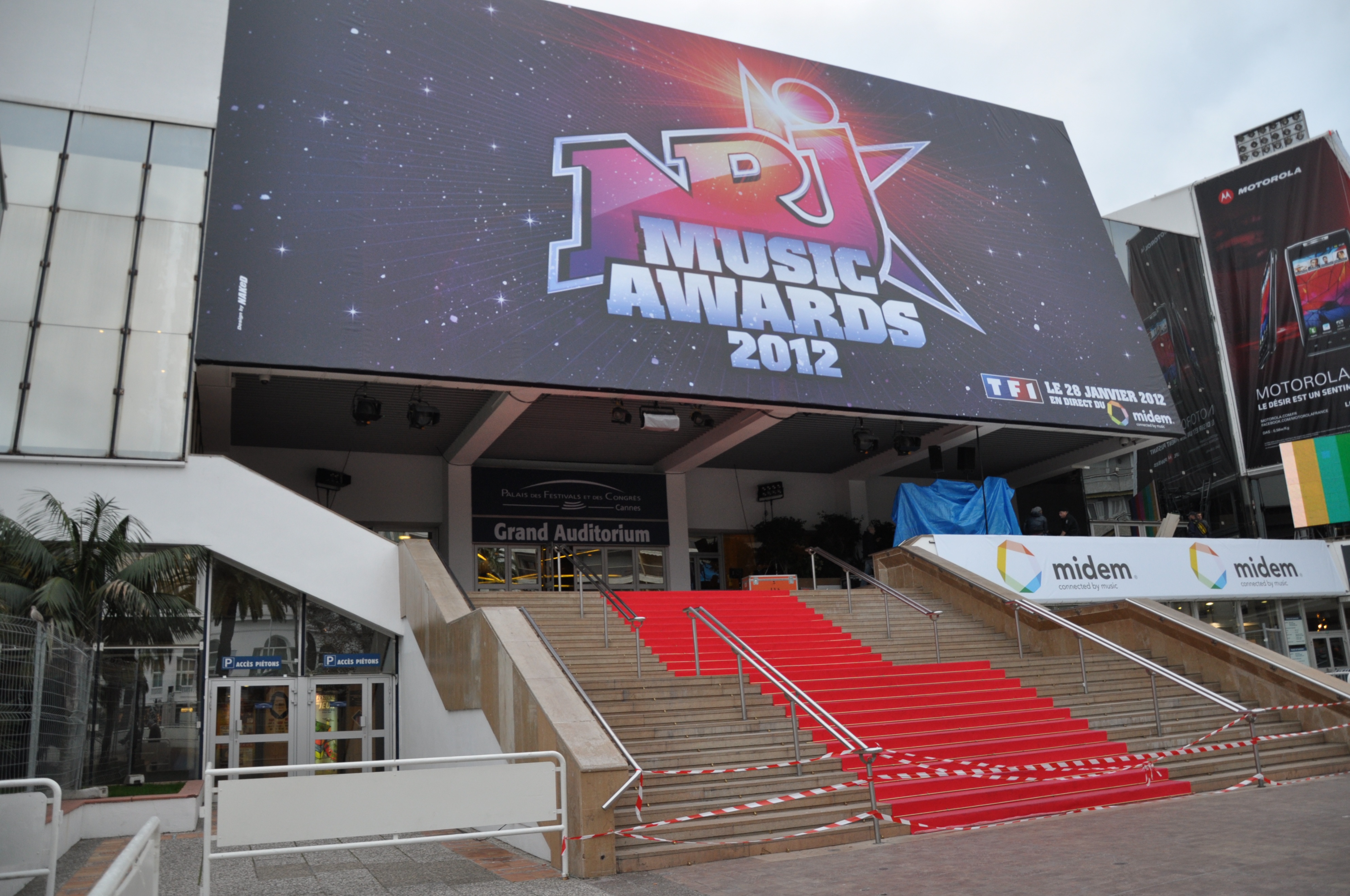 戛纳小城,戛纳电影节出现美丽的风景线