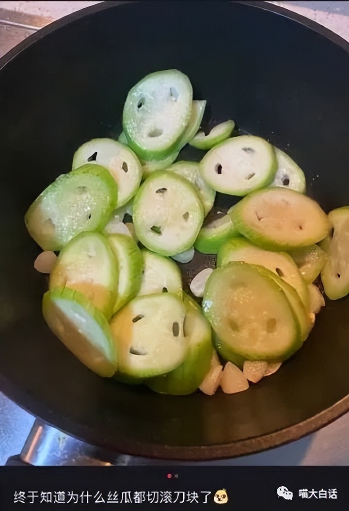 母亲节送妈妈什么礼物比较实用,母亲节送啥礼物给妈妈呢搞笑