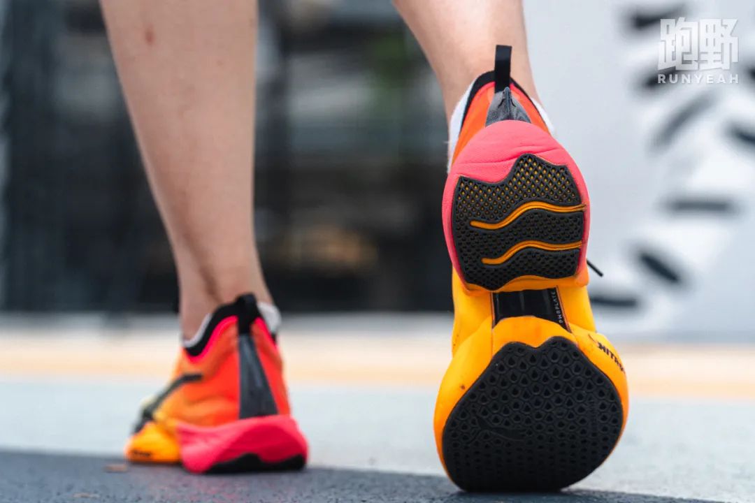 马拉松装备已备齐备战中,马拉松装备跑鞋