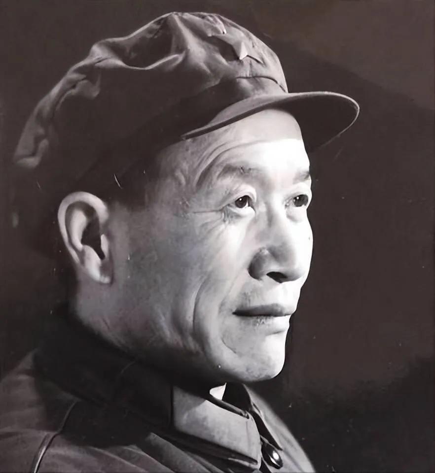 共和国卫士杨育才（抗美援朝一级战斗英雄）