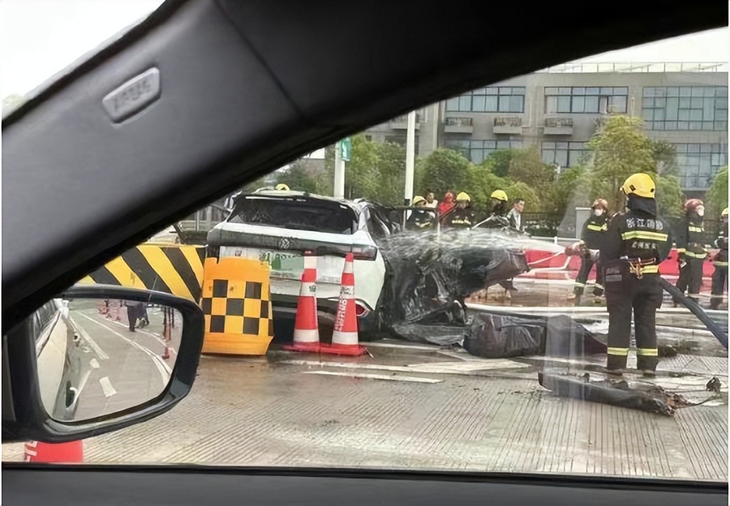 大众id4x事故现场,大众id4x车祸