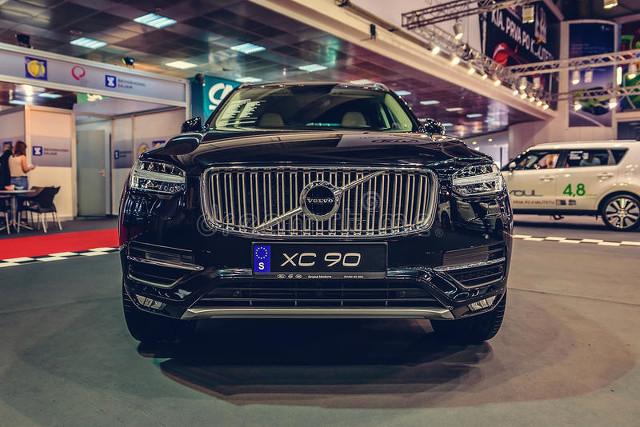 沃尔沃地表最强,沃尔沃xc90智行豪华版五座配置