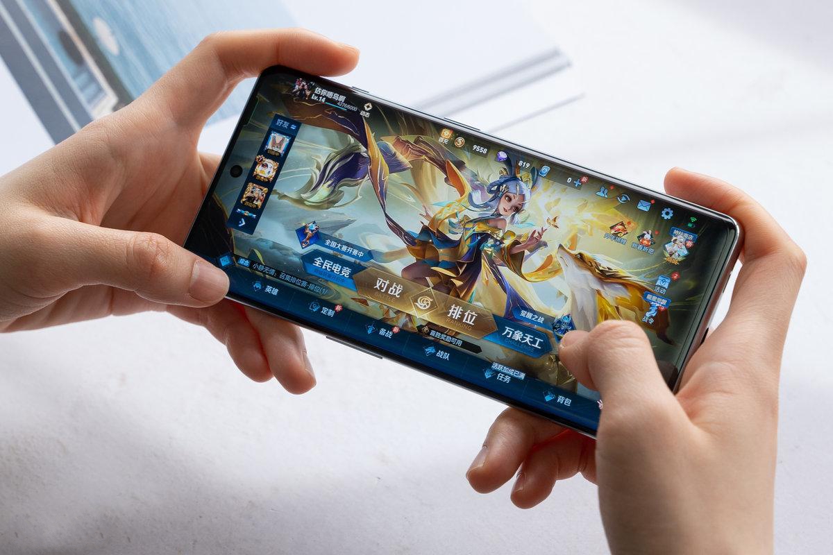 华为和苹果最近上市的手机,苹果和华为的手机今年哪个销量好