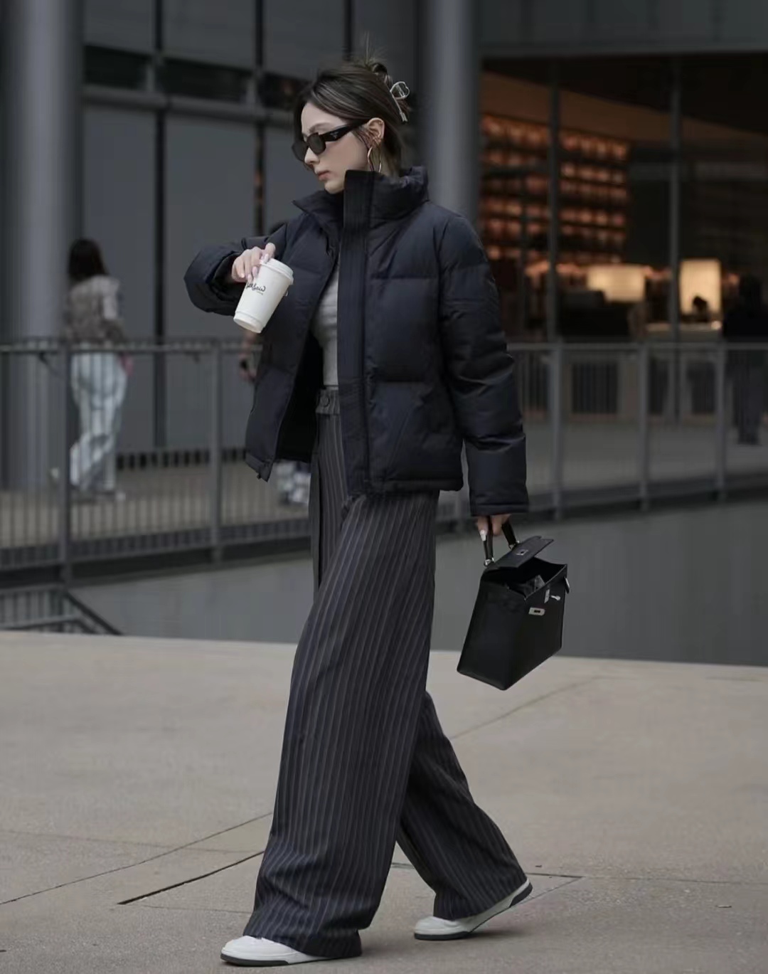 现在流行什么裤子最好看,今年流行裤子是什么风格