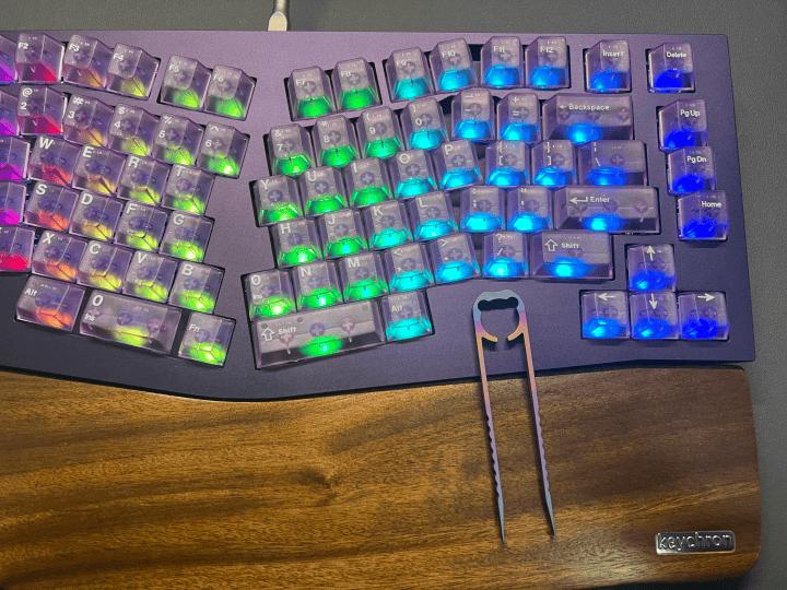 keychron机械键盘推荐,alice人体工学键盘套件推荐