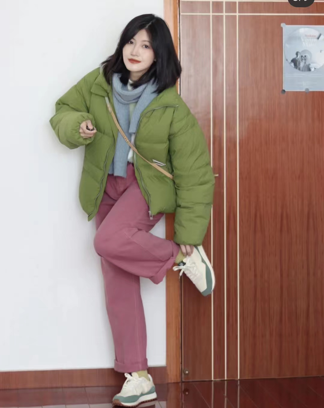 羽绒服搭配什么衣服保暖又好看,羽绒服的穿搭秘籍有哪些