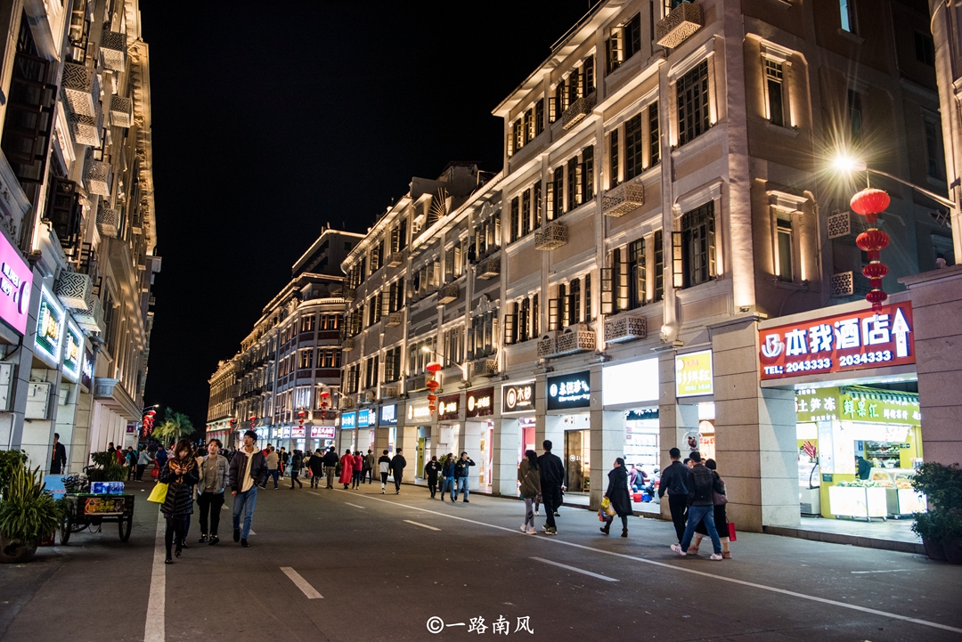 厦门和福州哪个面积大,厦门属于福建第一大城市吗