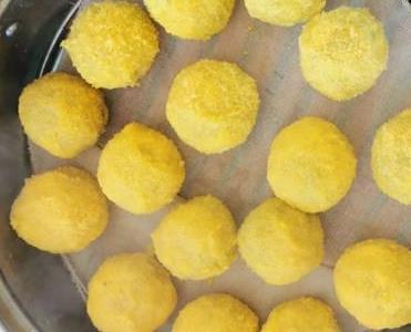 冬钓鲫鱼最简单有效的饵料配方,冬季钓鲫鱼最简单的饵料配方