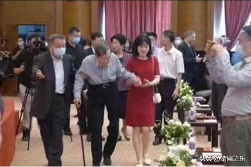 杨振宁几岁与翁帆结婚,杨振宁几岁同翁帆结婚