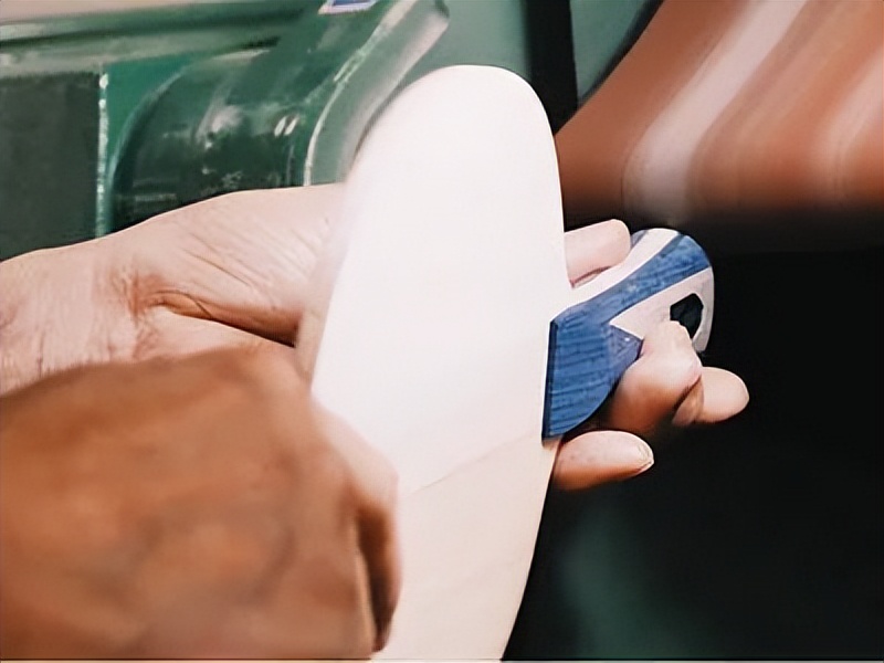 乒乓球底板工艺流程,怎样练习制作蝴蝶乒乓球底板