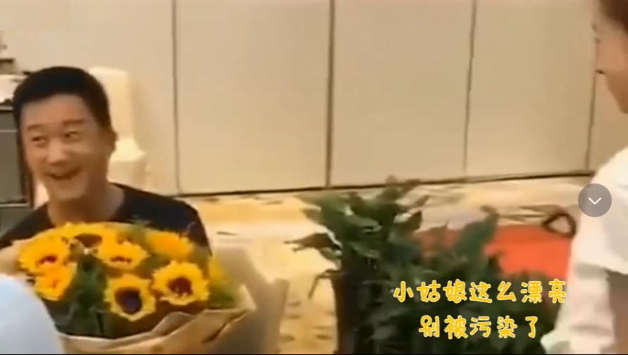 嫁入豪门从不炫富的三位女明星,娱乐圈钻戒最豪华的女明星