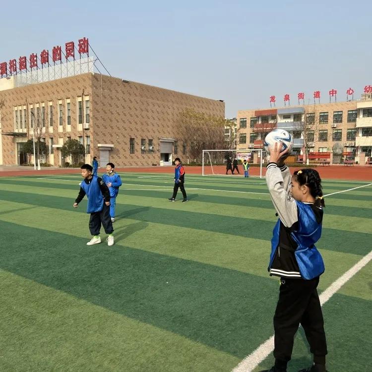 滕州龙泉街道中心小学足球队,龙泉市2019年中小学足球比赛