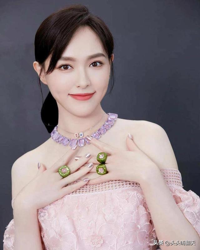 唐嫣御姐范惊艳全场,唐嫣御姐范造型