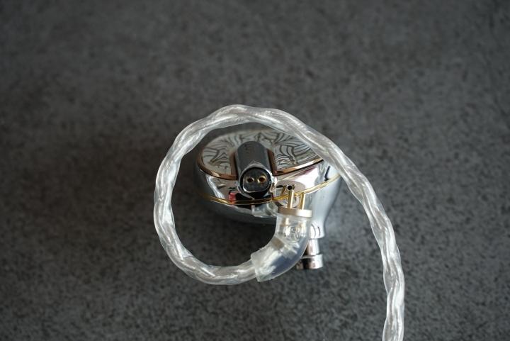 神奇的插头调音，5年前千元内国产音质天花板耳机终迎继任者