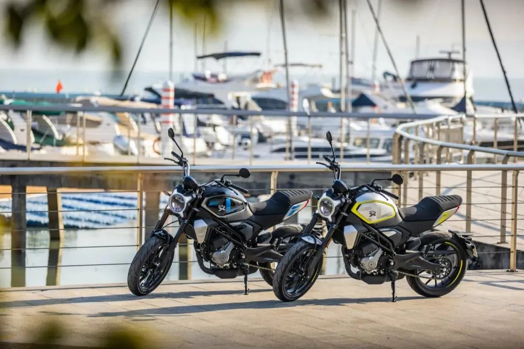 春风250cl-x和赛科龙ra2,1万以内最畅销摩托车春风250