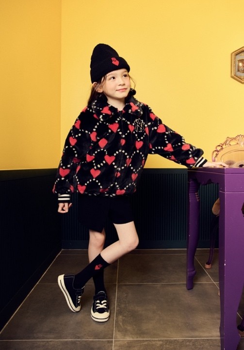 MLBKIDS品牌羽绒服系列，温暖一整个潮流冬日