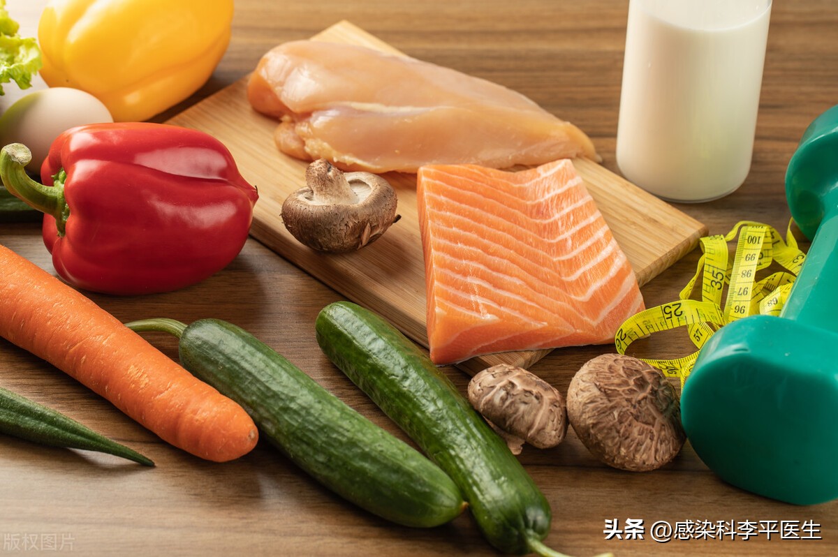 艾滋病感染者饮食上应注意什么,艾滋病注意事项及饮食