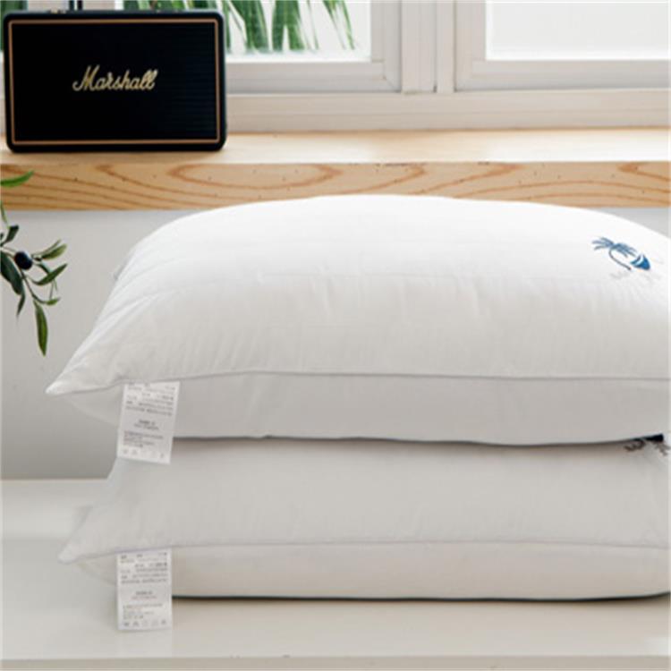 寒冬羽绒枕伴你好梦