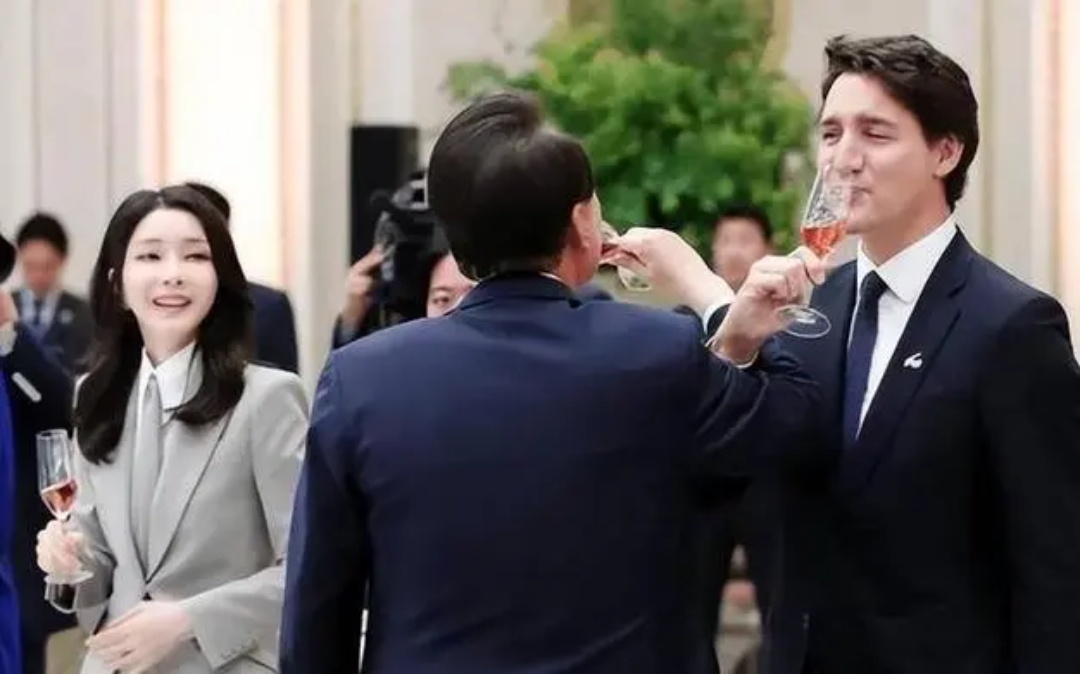 G8之争！韩国自信满满，印度表露忠心，岸田文雄让局面不好收场