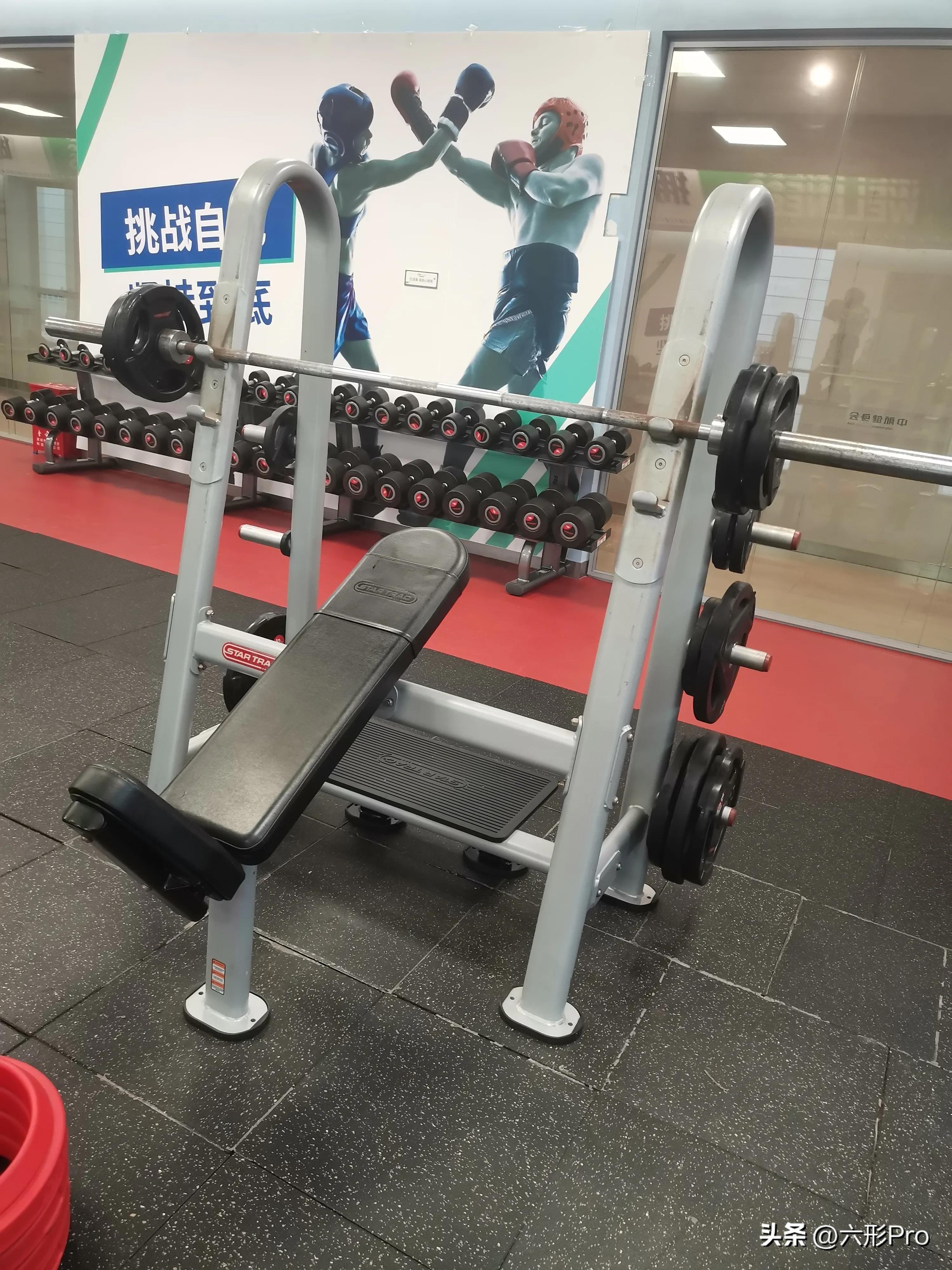 健身房力量训练器械有哪些,健身房器械入门全套