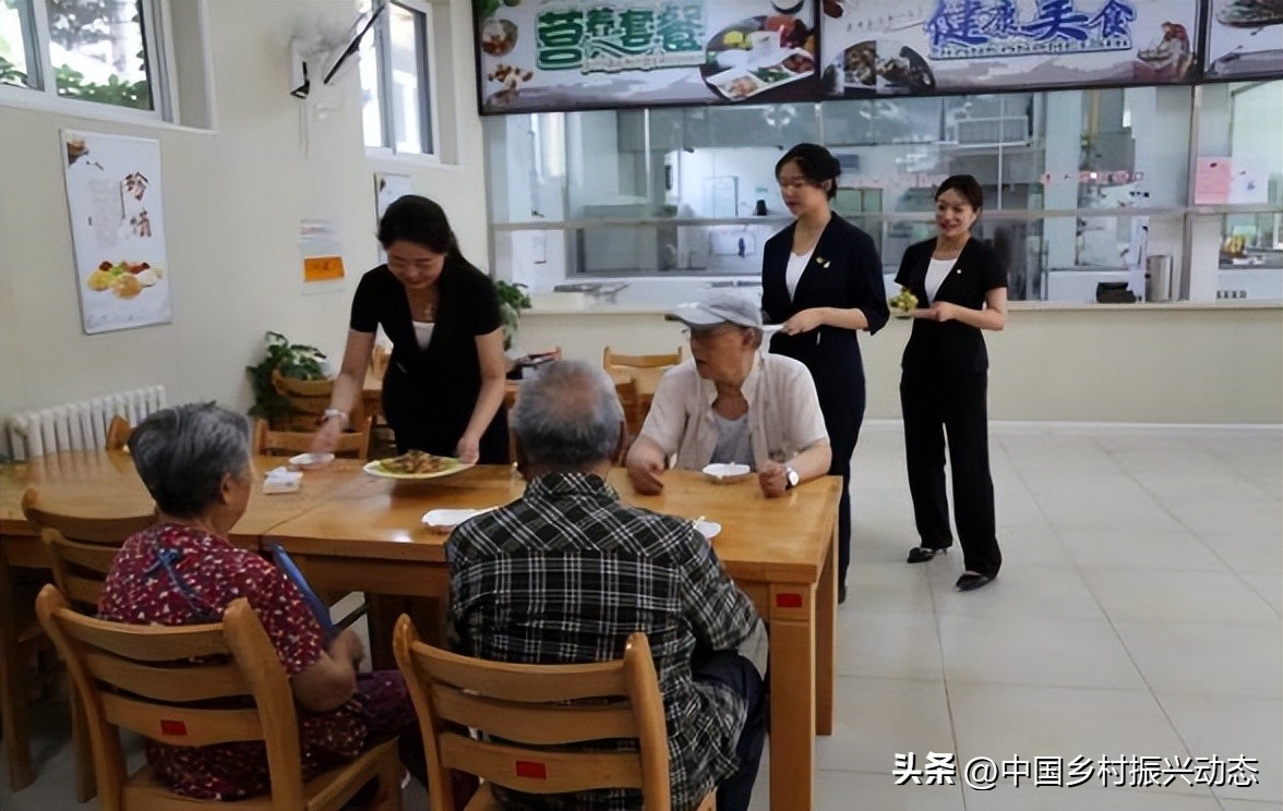 “八一”不忘子弟兵“惠军”慰问爱国防——中国融通旅发集团坚持姓军为军服务