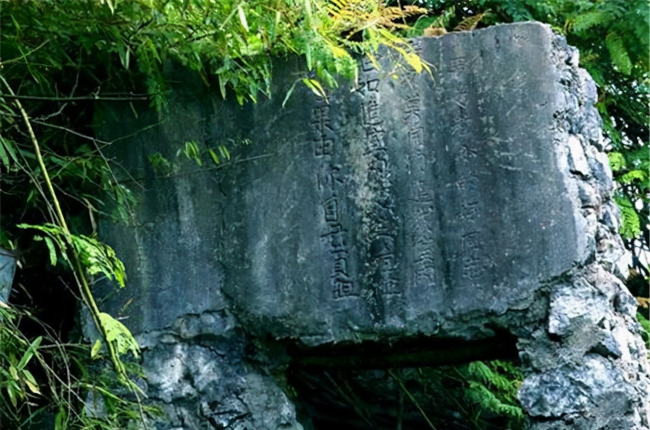 湖南老人建活人墓,湖南深山老人墓