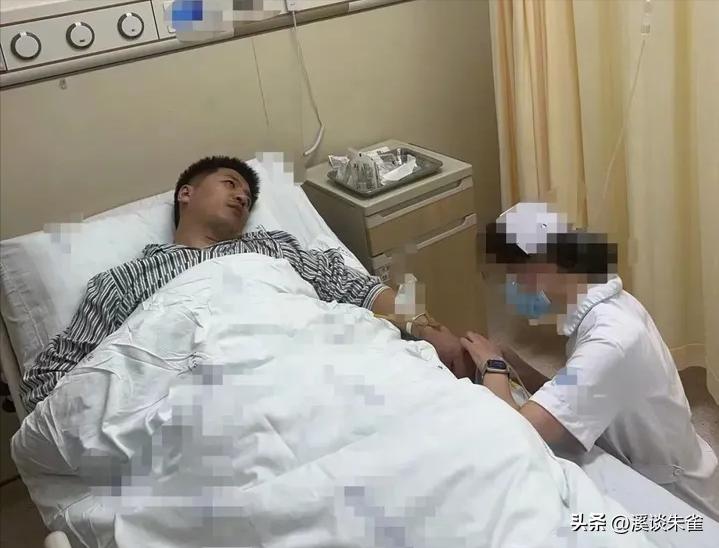 张雪峰到底做了什么事,给穷人指路的张雪峰