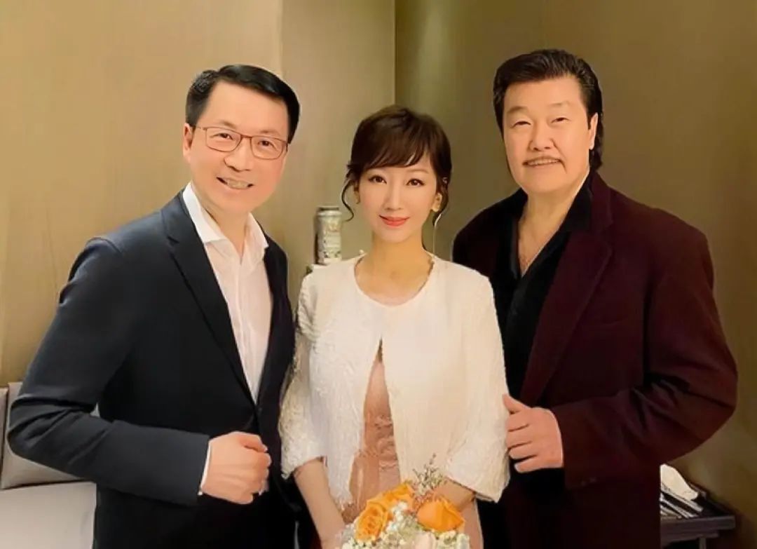 突传死讯!香港富商关景鸿离世,“*脑洗**广告”成集体回忆