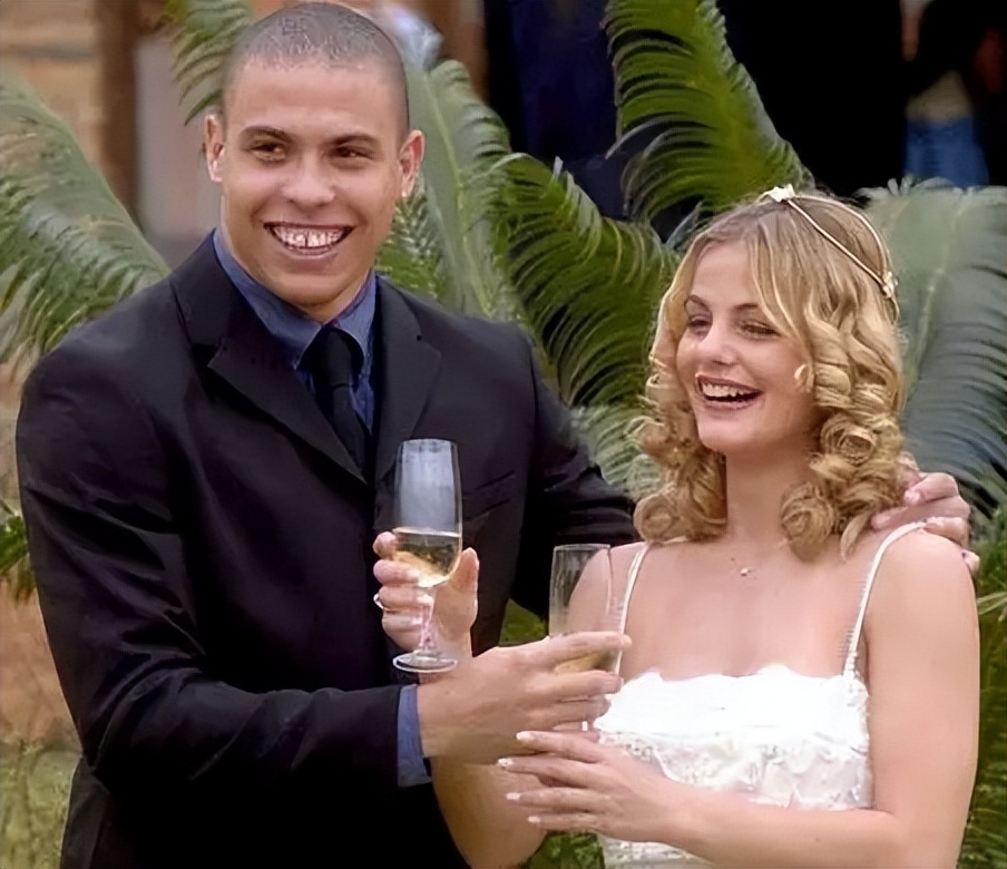 罗纳尔多个人生涯纪录,罗纳尔多背后的故事