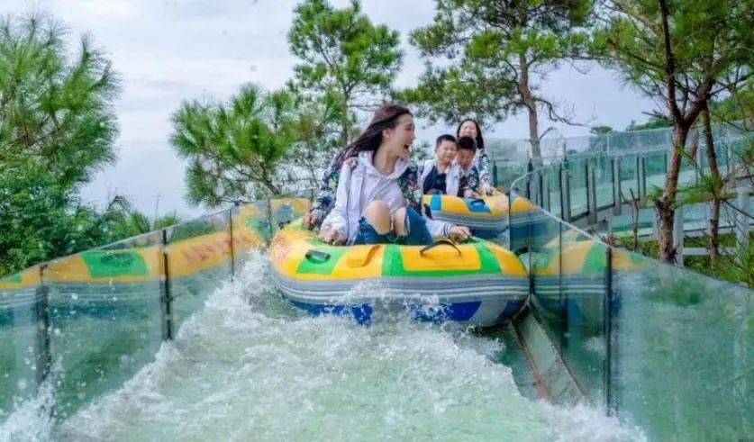 这个夏天一定要去玩一趟漂流,这个夏天一定要去玩一场漂流